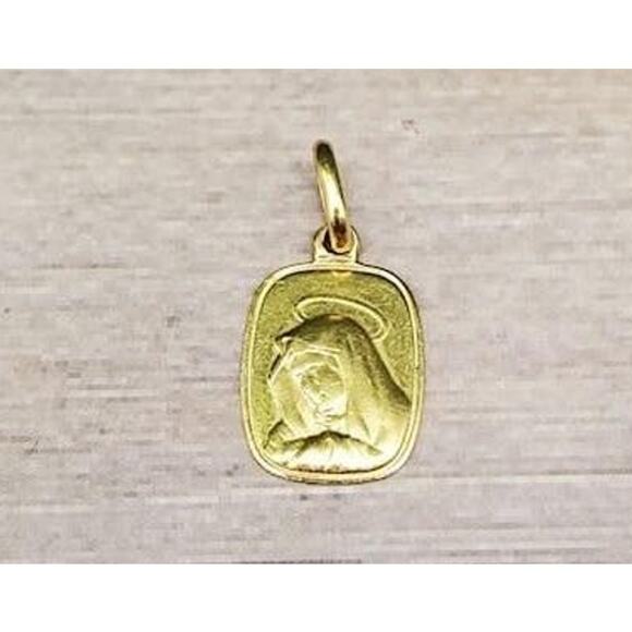 Dainty 18k Fine Yellow Gold Madonna Virgin Mary Religious Medal Pendant - Picture 8 of 9